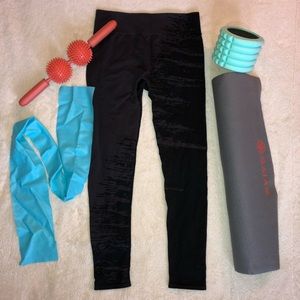 FABLETICS - seamless printed leggings